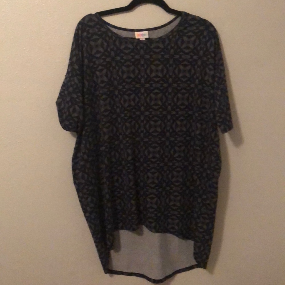 LulaRoe Irma shirt